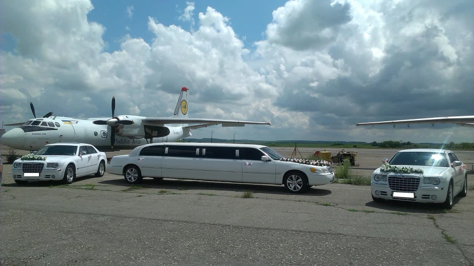 Lincoln Town Car VIP 5