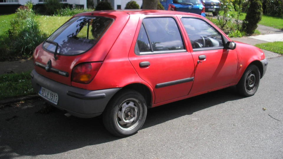 Mazda 121 2