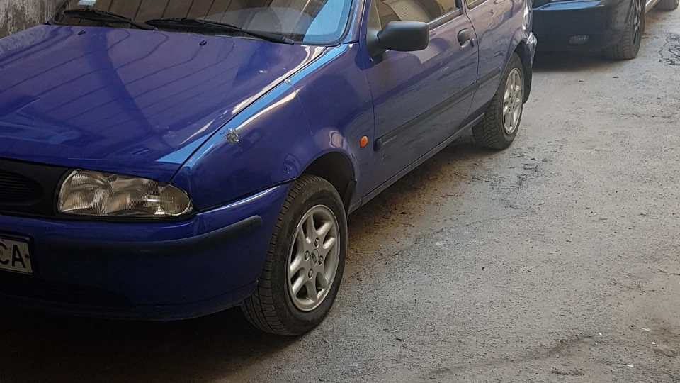 Mazda 121 Baklazganchik