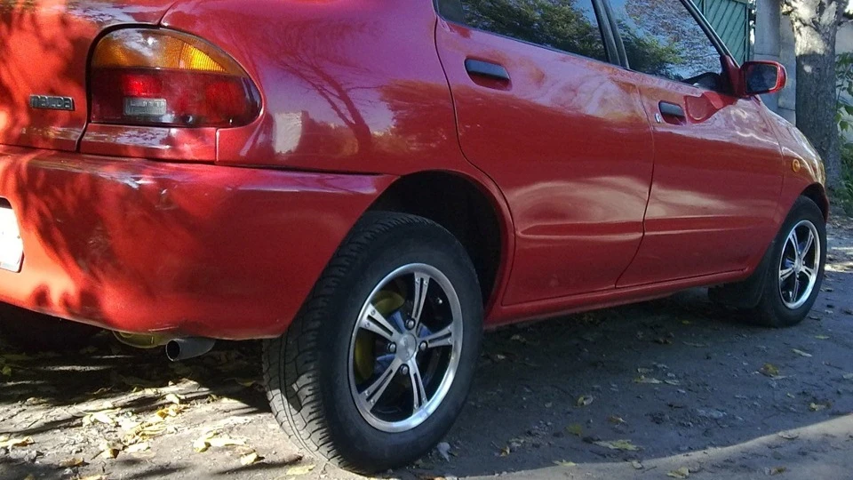 Mazda 121 шалена корівка 3