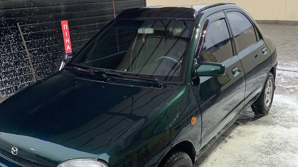 Mazda 121 Кабрик 2
