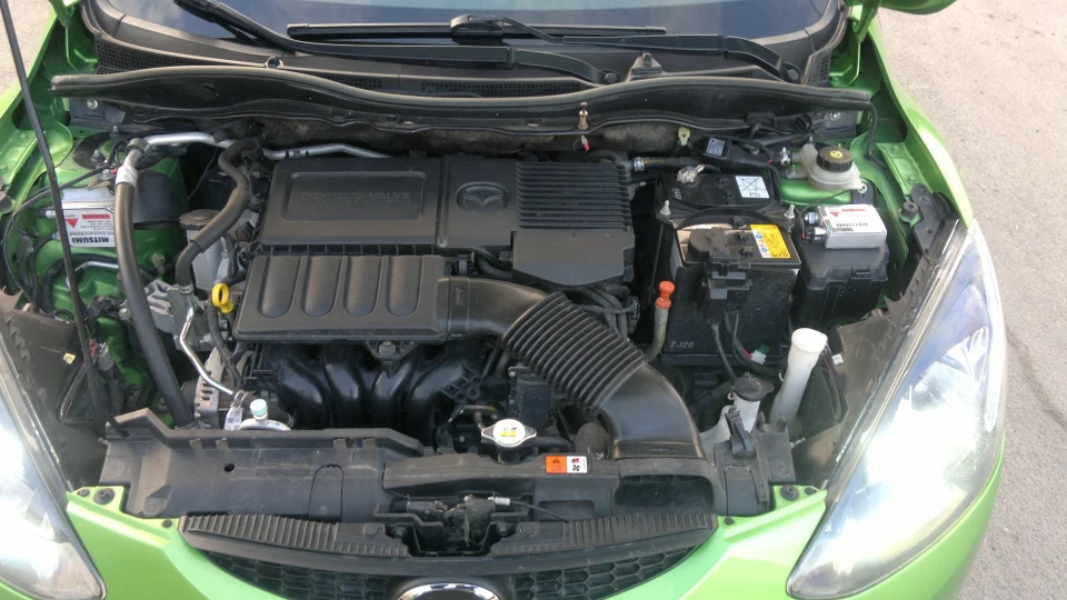 Mazda 2 5