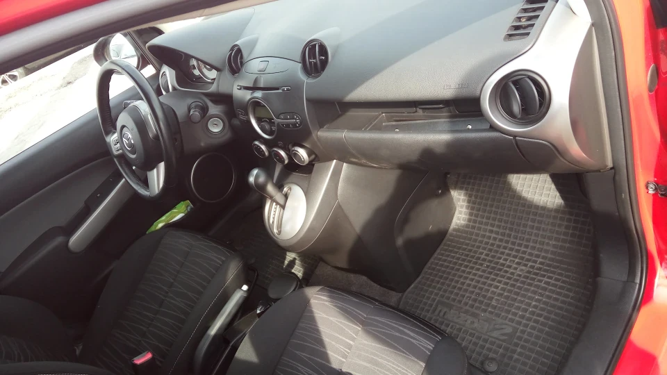 Mazda 2 2