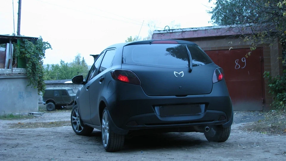 Mazda 2 3
