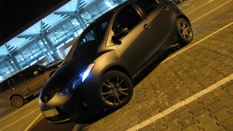 Mazda 2 4