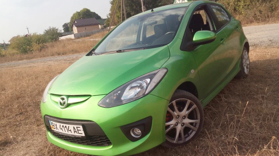 Mazda 2 Green Firefly 5