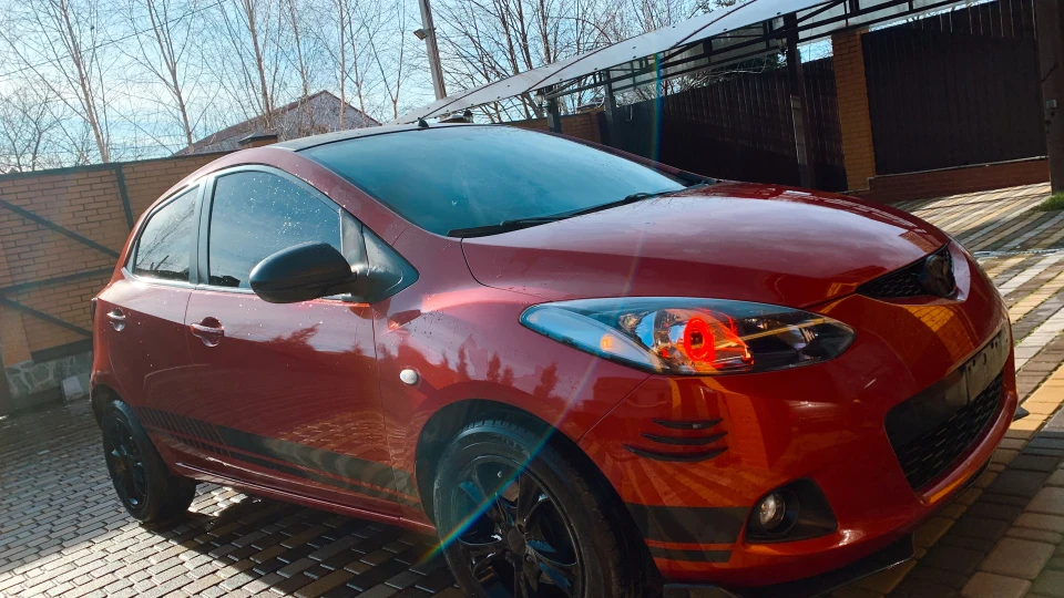 Mazda 2 RedBlack_M2 2
