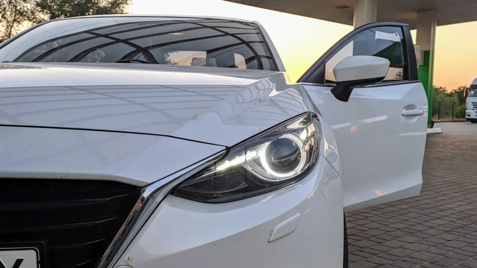 Mazda 3 2