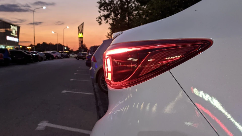 Mazda 3 4