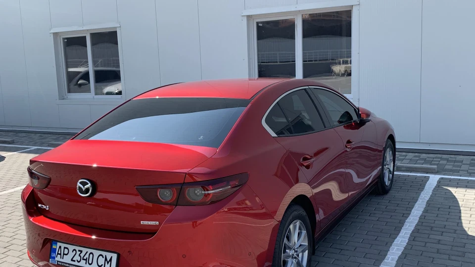 Mazda 3 4