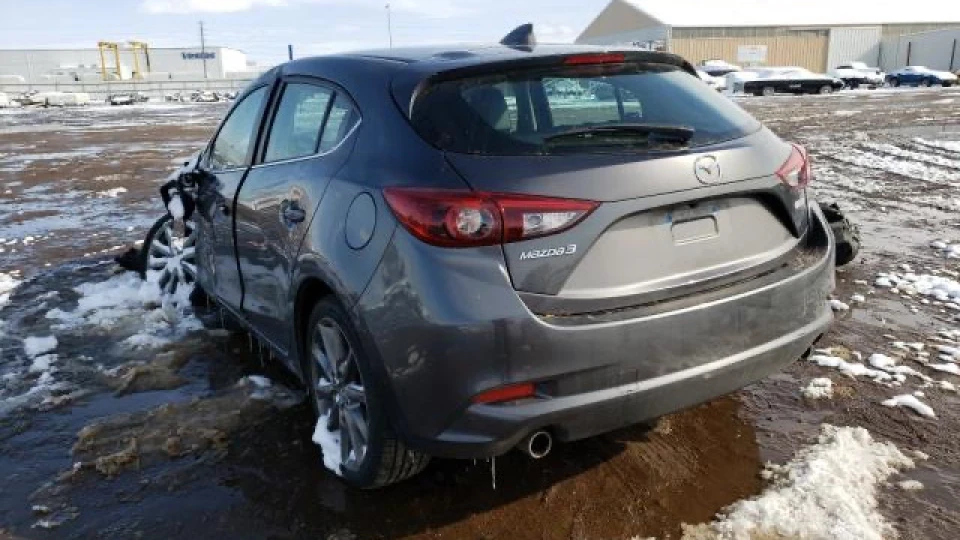 Mazda 3 2