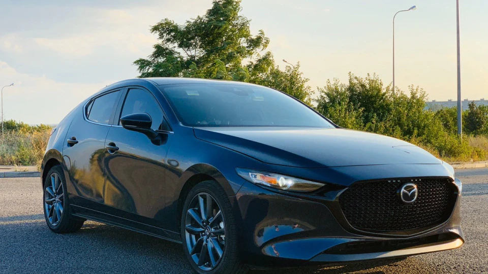 Mazda 3 4