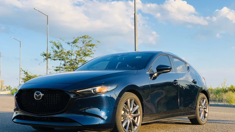 Mazda 3 5