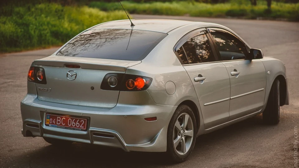 Mazda 3 4