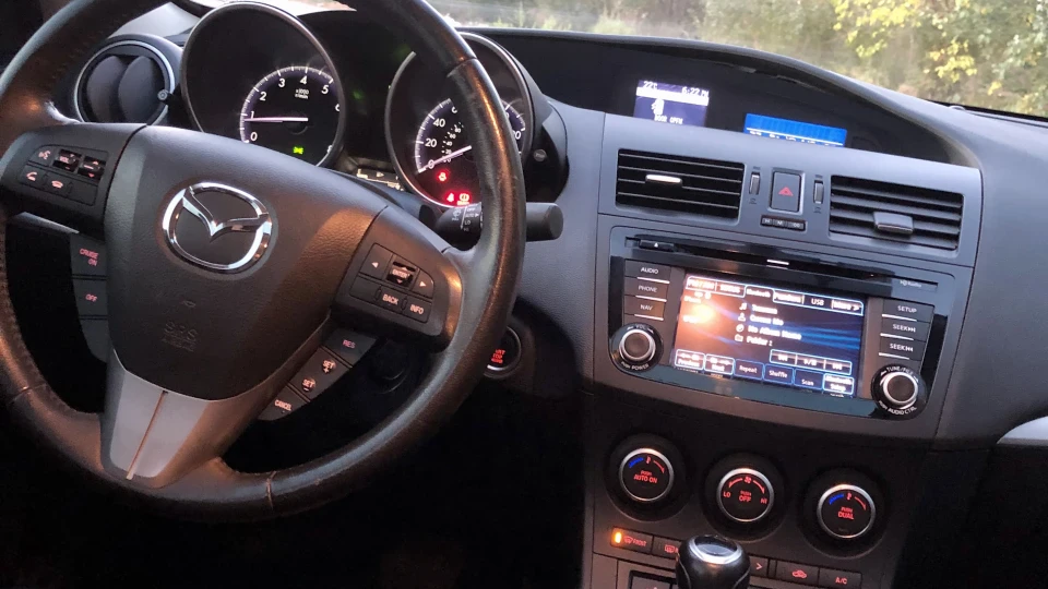 Mazda 3 2