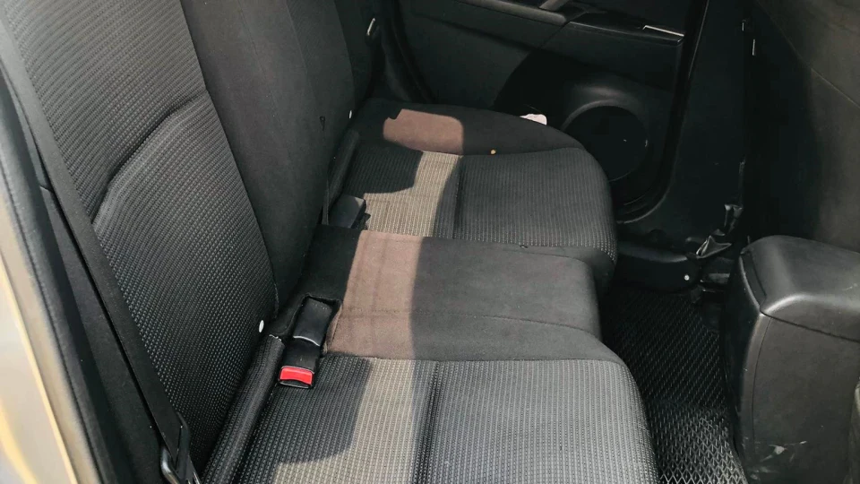 Mazda 3 4