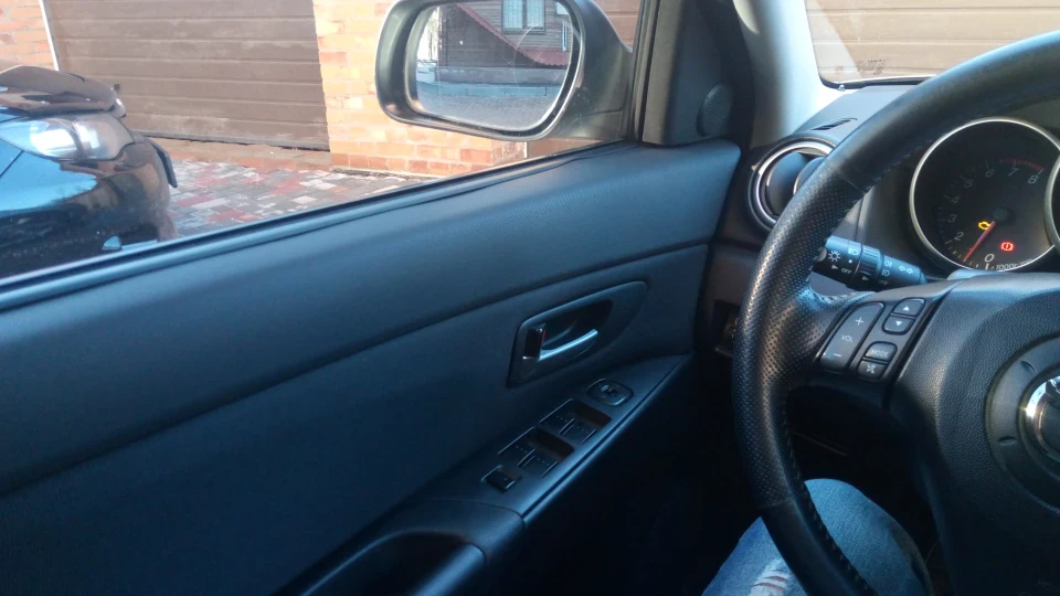 Mazda 3 4