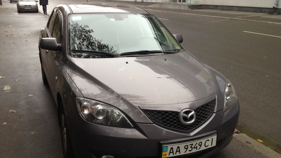 Mazda 3 4