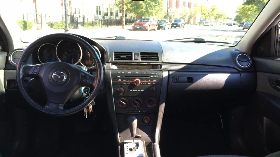 Mazda 3 4