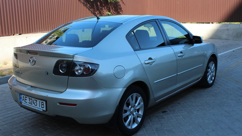 Mazda 3 5