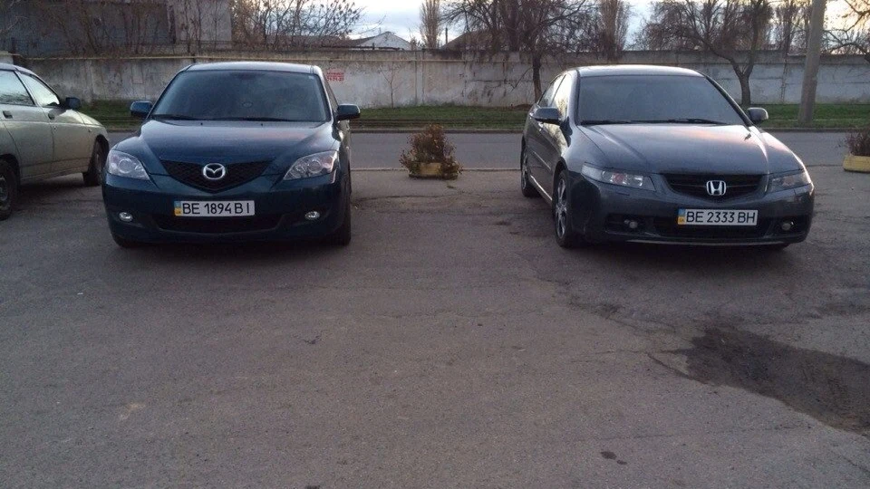 Mazda 3 4