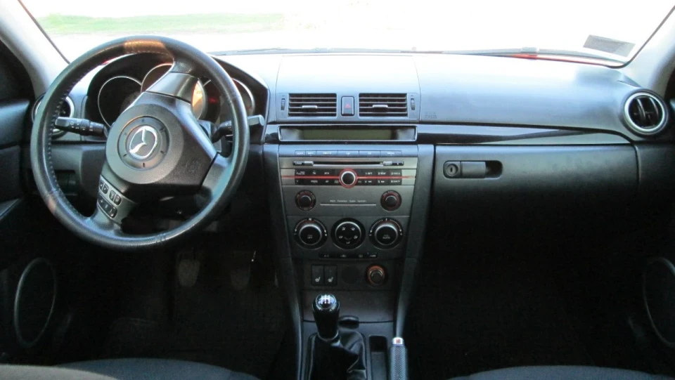 Mazda 3 4