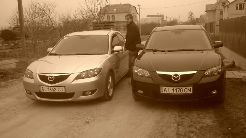 Mazda 3 4