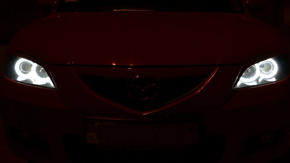 Mazda 3 4