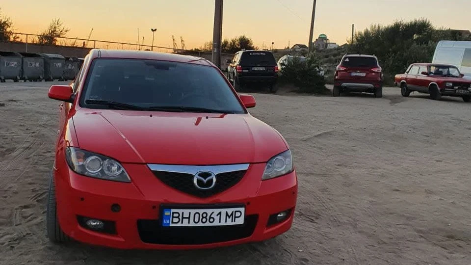Mazda 3 4
