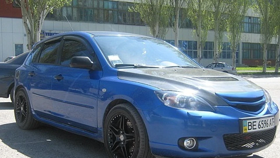 Mazda 3 4