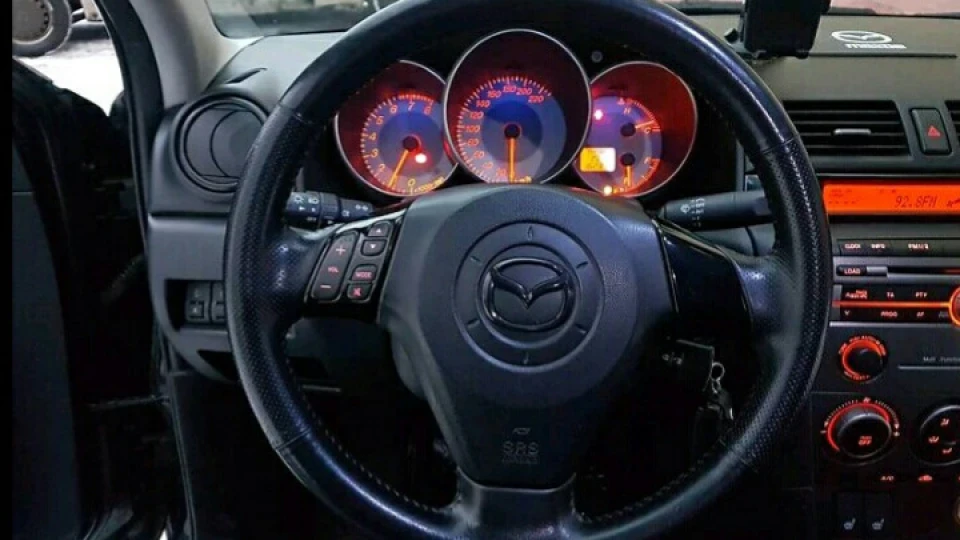 Mazda 3 2