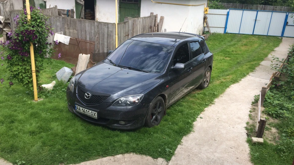 Mazda 3 4