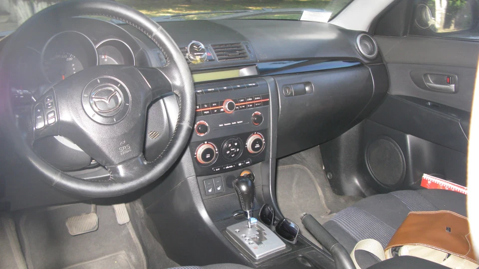 Mazda 3 4