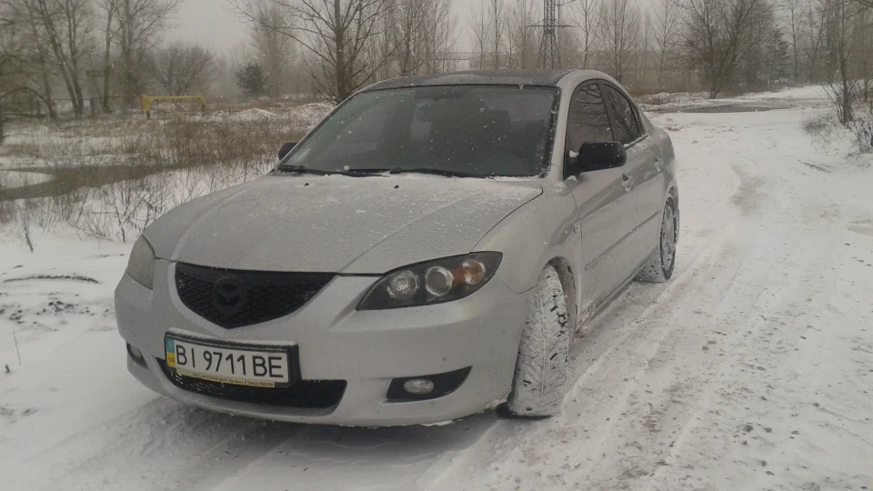 Mazda 3 4