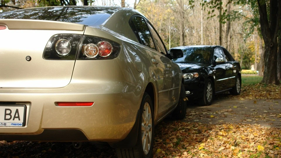 Mazda 3 4