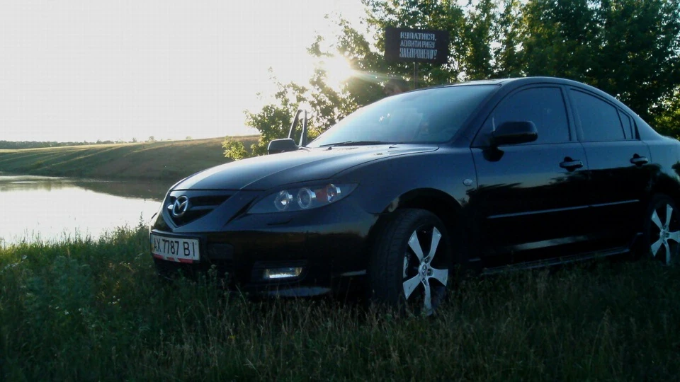 Mazda 3 4