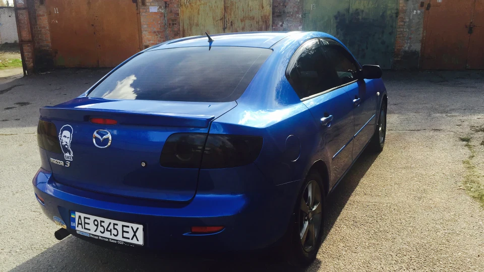 Mazda 3 4