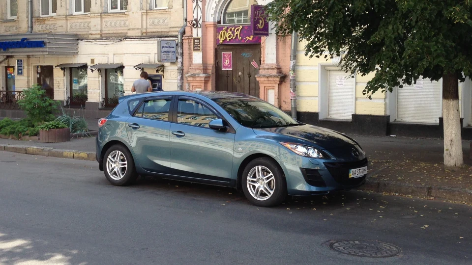 Mazda 3 2