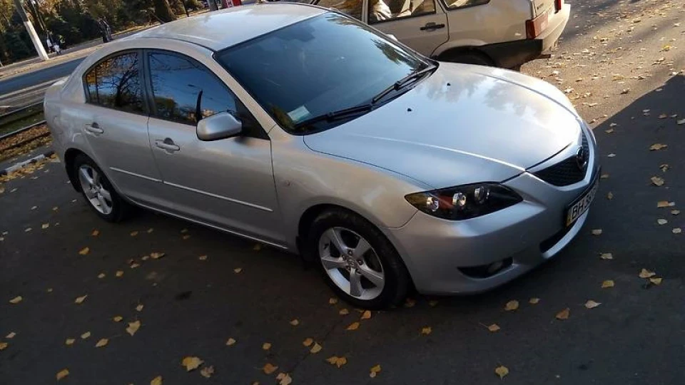 Mazda 3 ★☆★☆★ 3