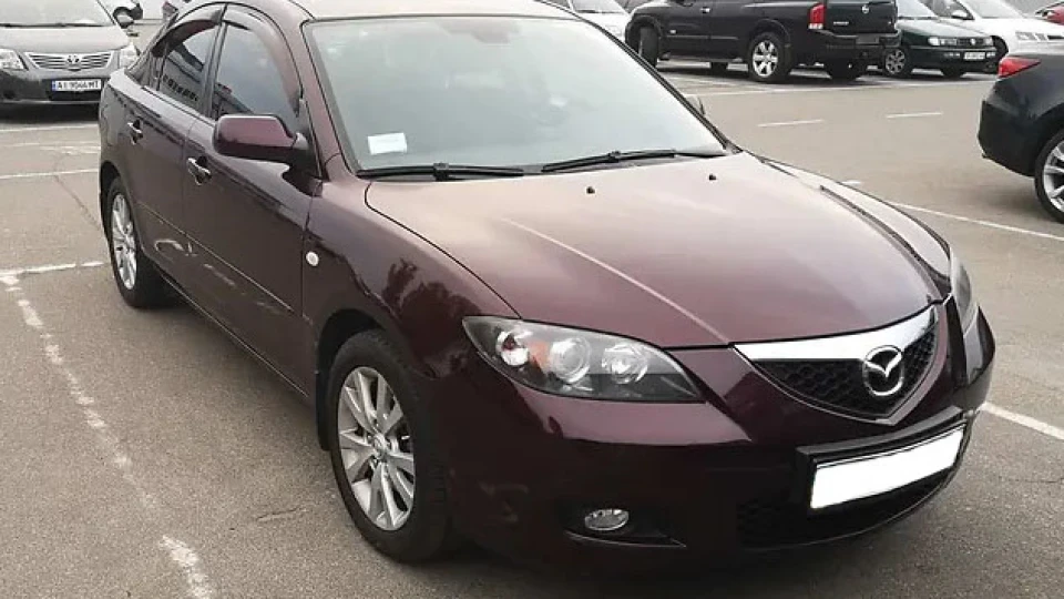 Mazda 3 4