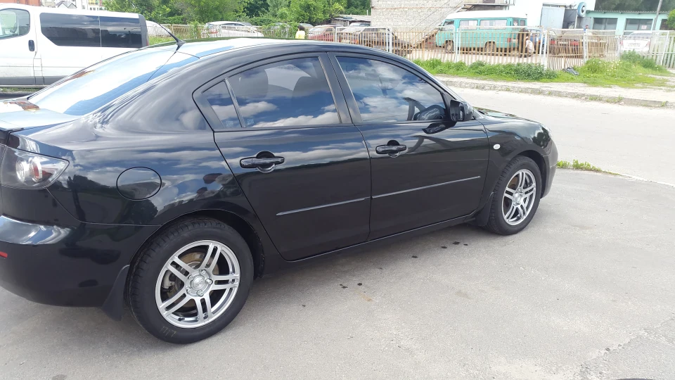 Mazda 3 2