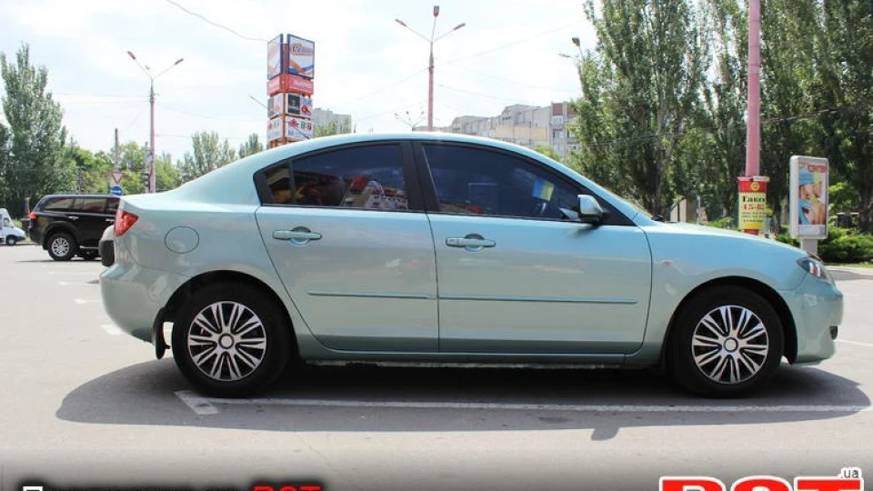 Mazda 3 4