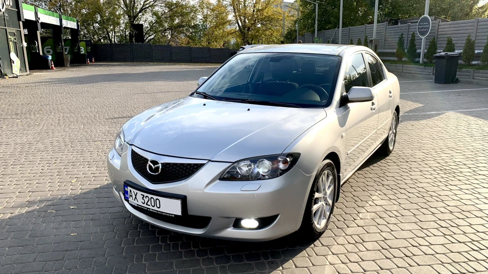 Mazda 3 5