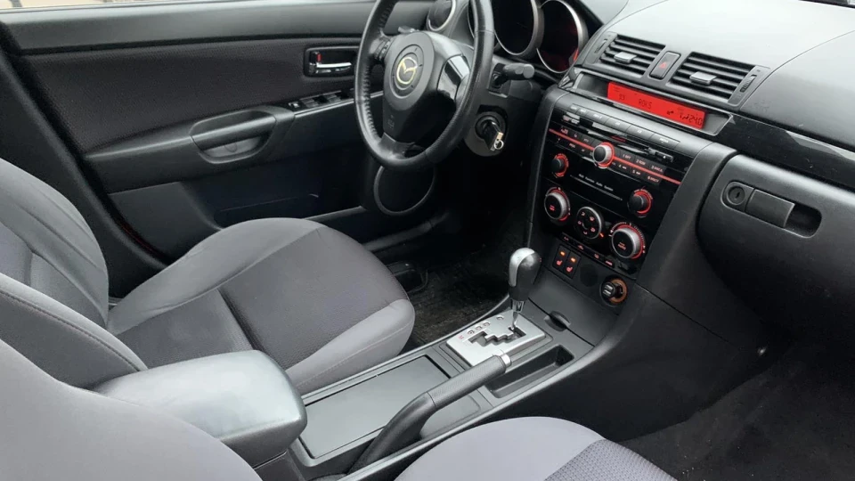 Mazda 3 2