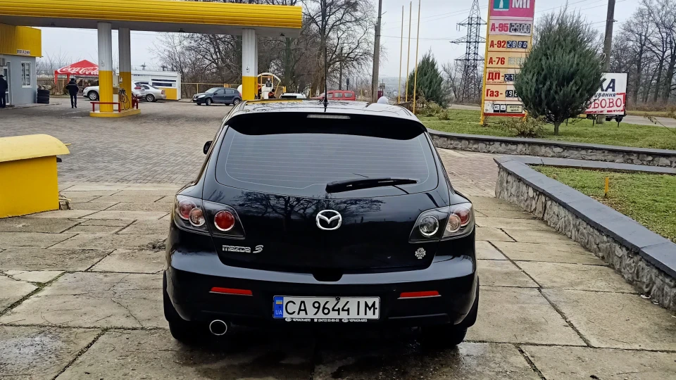 Mazda 3 4
