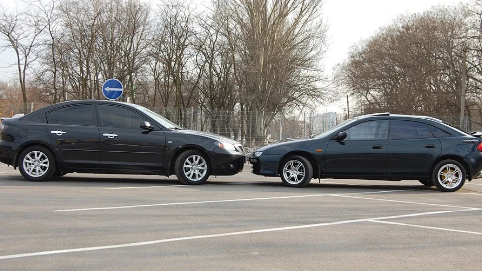 Mazda 3 1,6 AT 4