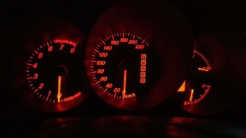 Mazda 3 1.6 + AT