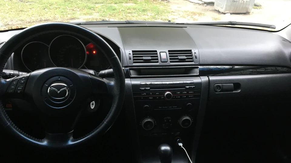 Mazda 3 1.6 bk 4