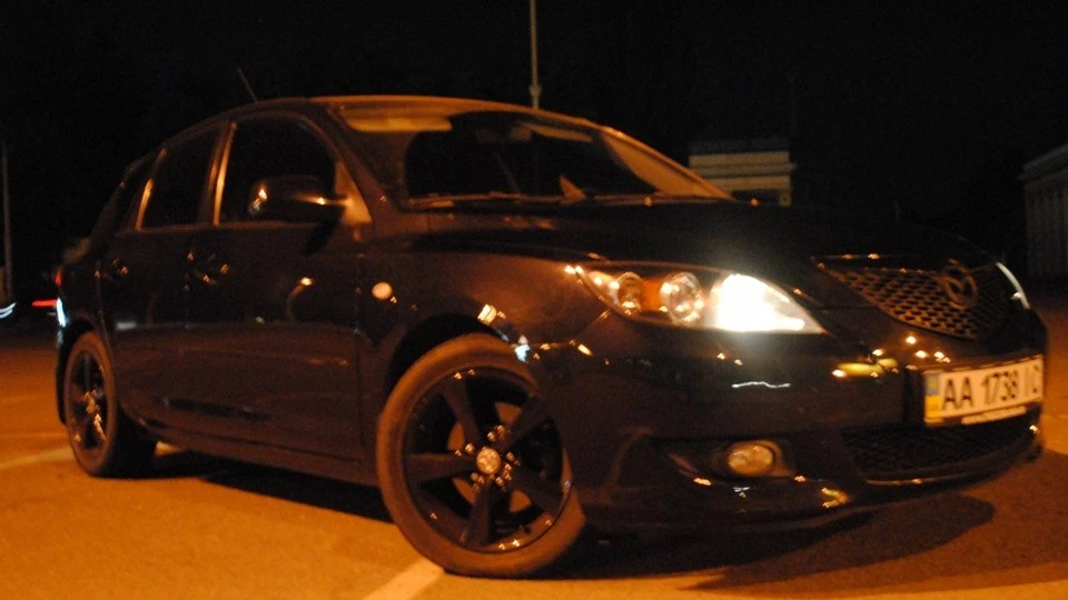 Mazda 3 1,6 black hetch 2