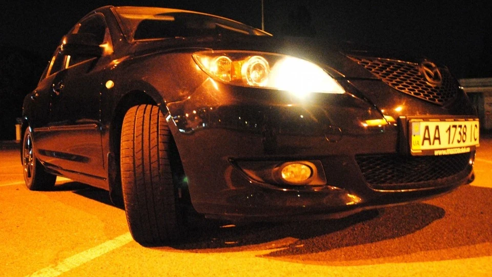 Mazda 3 1,6 black hetch 3